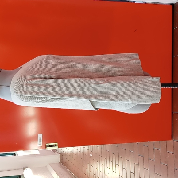 Babaton Aritzia Kitano open back sweater grey L - Picture 4 of 9